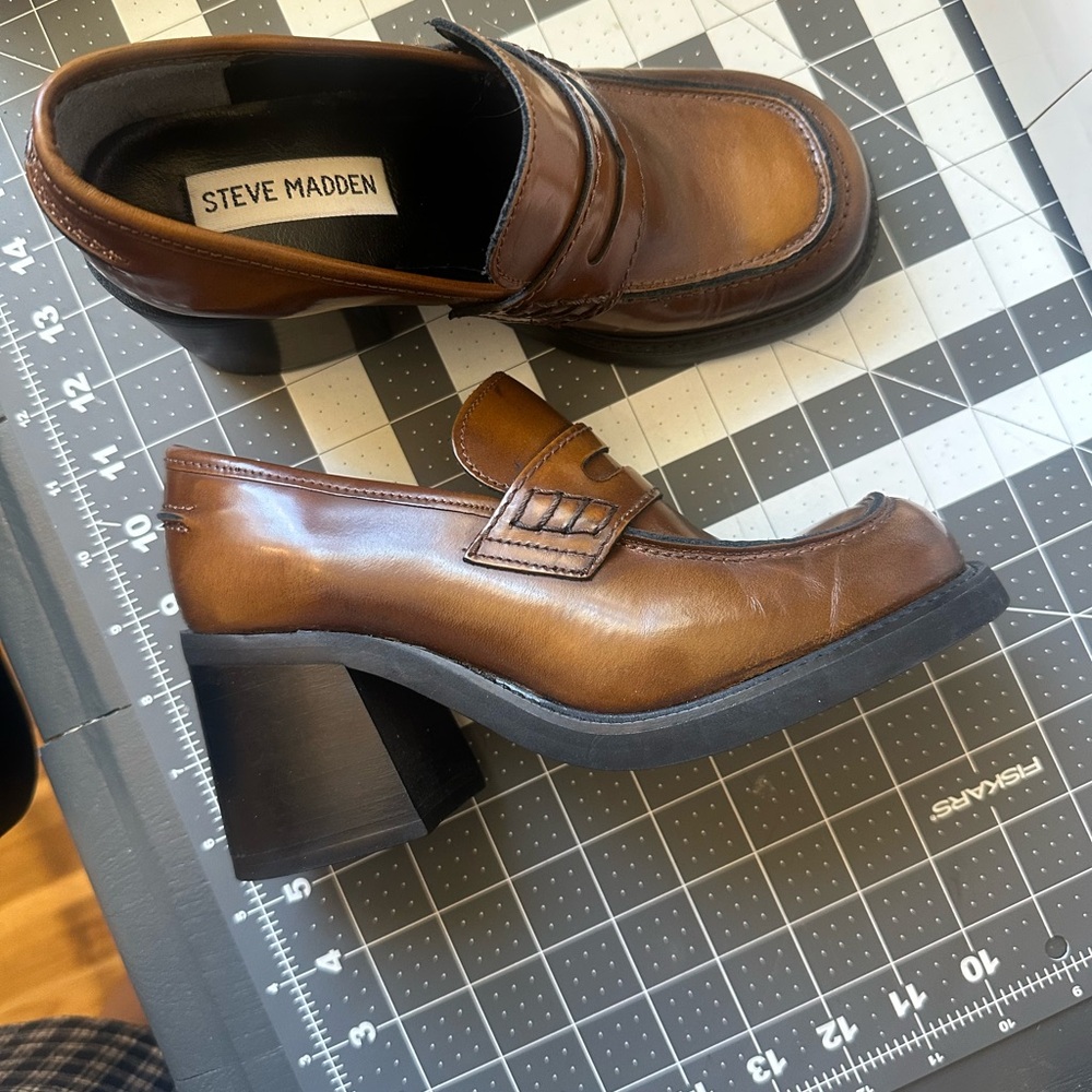 Leather Steve Madden Tan Block Heel Loafers size 6.5